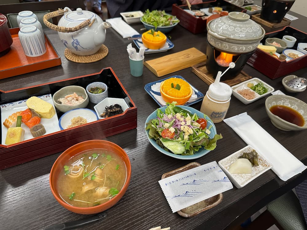 kaiseki dinner meal in a ryokan in Kyoto